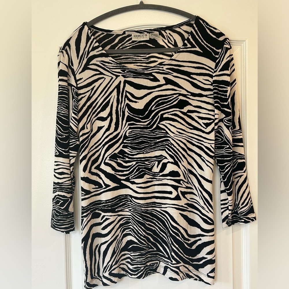 EUC Chico's Travelers Zebra Animal Print 3/4 Sleeve
Blouse Size 1